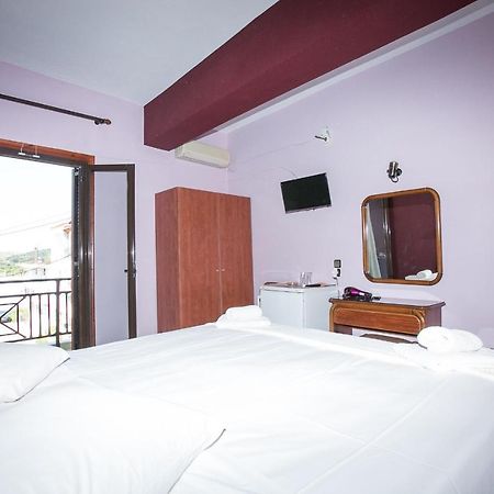 Petania Hotel & Apartments Ликсури Экстерьер фото