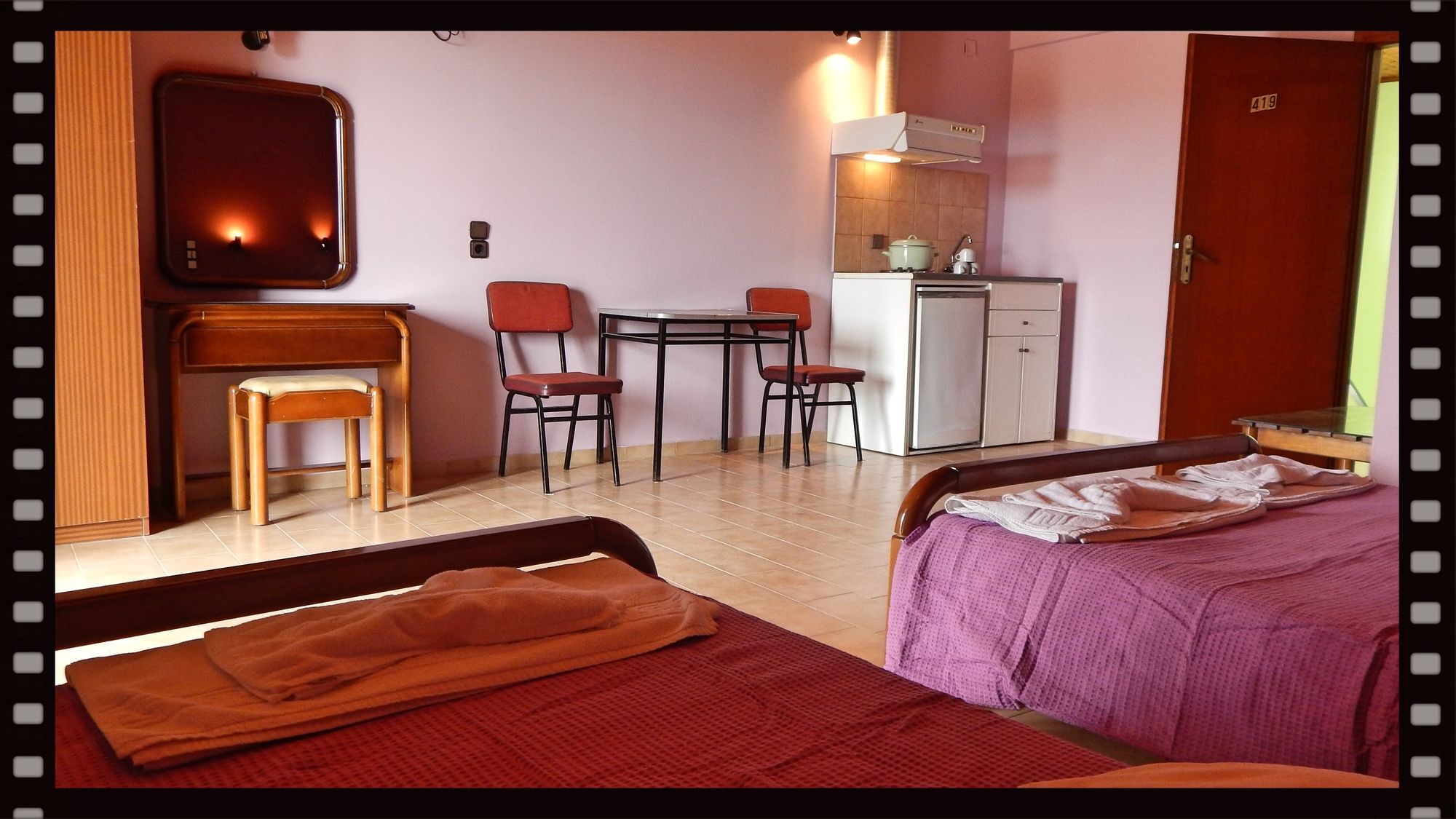 Petania Hotel & Apartments Ликсури Экстерьер фото