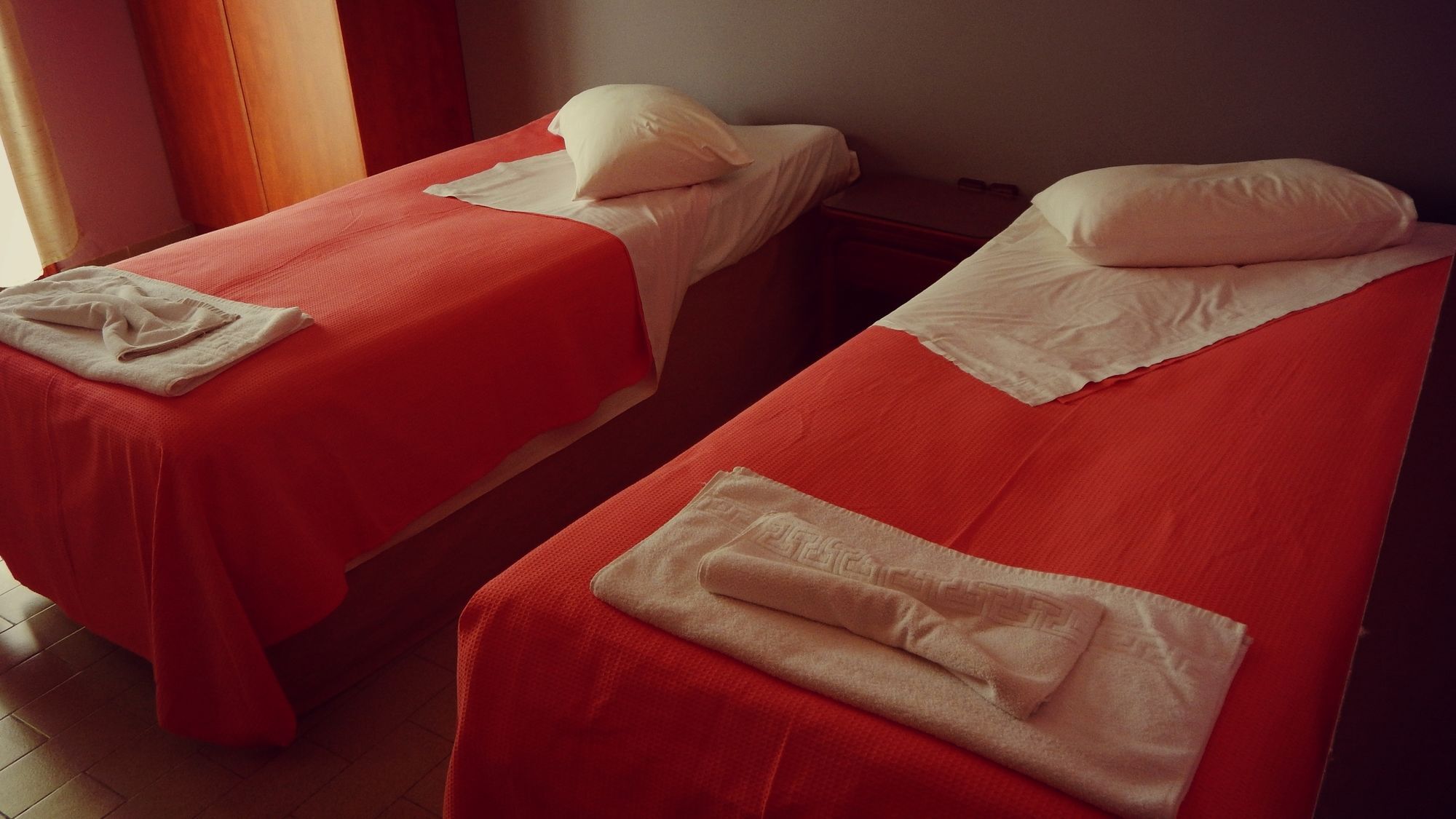 Petania Hotel & Apartments Ликсури Экстерьер фото